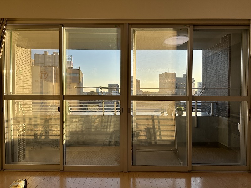 茨城県水戸市のマンションで紫外線カットフィルムを施工